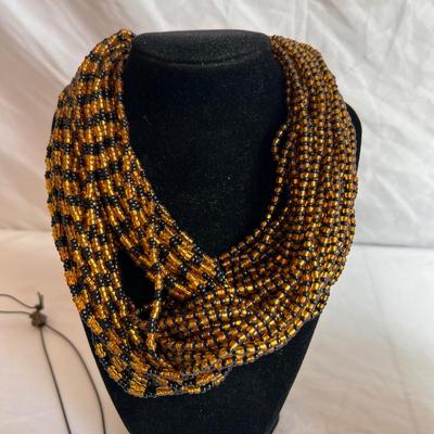 Beaded Necklaces & Bracelets (K-RG)
