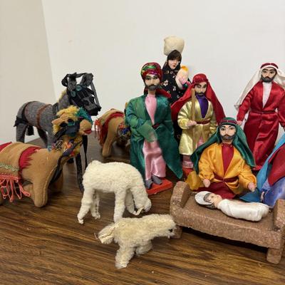 Handmade Nativity Scene (GB-BM)