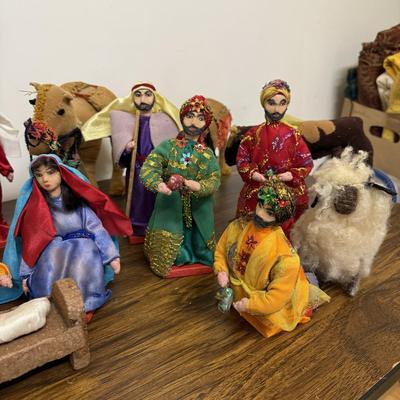 Handmade Nativity Scene (GB-BM)