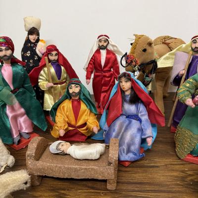 Handmade Nativity Scene (GB-BM)