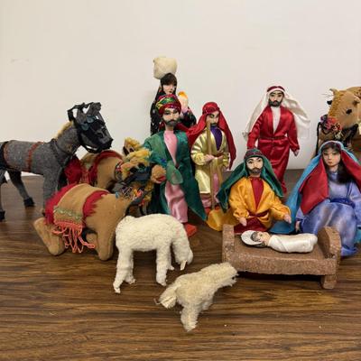 Handmade Nativity Scene (GB-BM)
