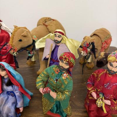 Handmade Nativity Scene (GB-BM)