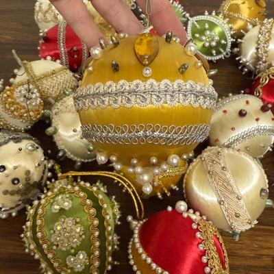 Beautiful Beaded Ornaments (GB-BM)