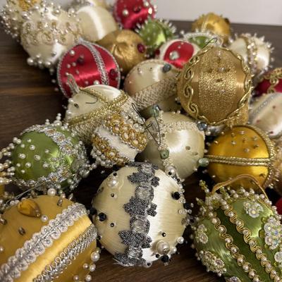 Beautiful Beaded Ornaments (GB-BM)