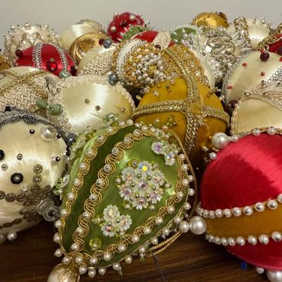 Beautiful Beaded Ornaments (GB-BM)