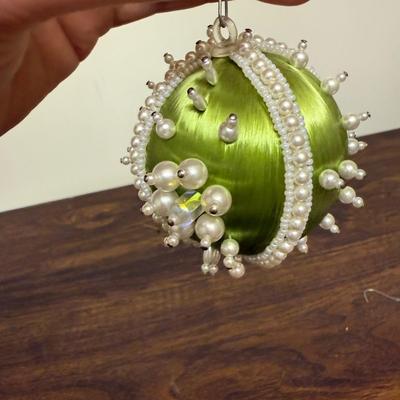 Beautiful Beaded Ornaments (GB-BM)