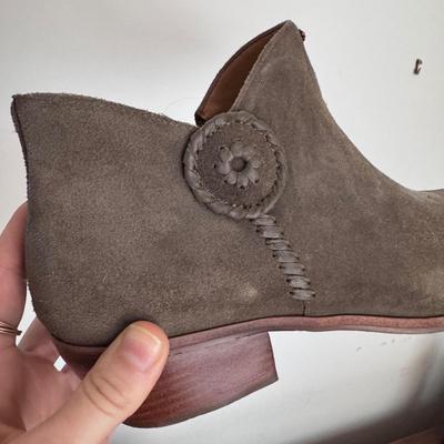 Le Chameau, Jack Rogers, Trotters and Other Women’s Shoes - Size 9-10 (PC-DZ)