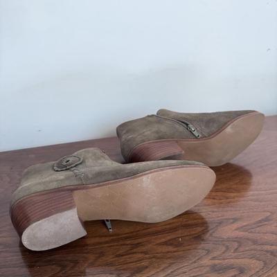 Le Chameau, Jack Rogers, Trotters and Other Women’s Shoes - Size 9-10 (PC-DZ)