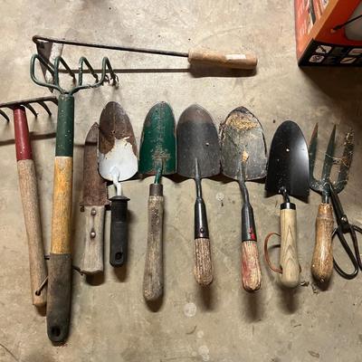 Watering Can & Many Gardening Tools (BG-MG)