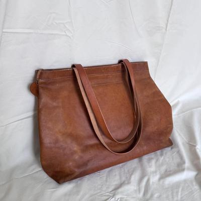 Cole Haan, Bree Taschen, and Bellemonde Tote Bags (PC-DZ)