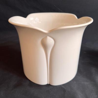White Porcelain Vases - Hutschenreuther & More (P-RG)