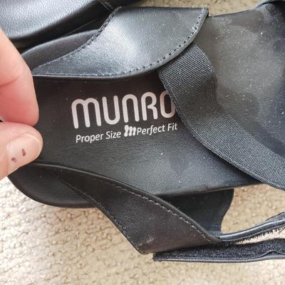 Echo, Munro and Arcopedico Sandals and Shoes, Ladies 9-10 (PC-KD)