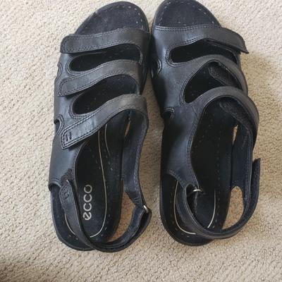 Echo, Munro and Arcopedico Sandals and Shoes, Ladies 9-10 (PC-KD)
