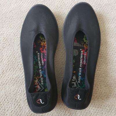 Echo, Munro and Arcopedico Sandals and Shoes, Ladies 9-10 (PC-KD)