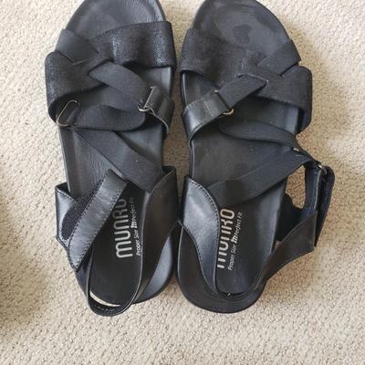 Echo, Munro and Arcopedico Sandals and Shoes, Ladies 9-10 (PC-KD)