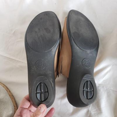 Eileen Fisher, Sesto, and Memphisto Sandals (PC-KD)