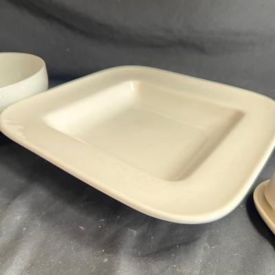 Chantal & More White Ceramic Serving/Cooking Ware (K-RG)