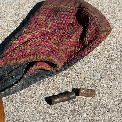 Antique Hmong Flintlock Rifle with Powder Horn & More (BS-MG)