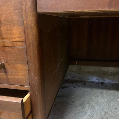 Five Dovetailed Drawer Wooden Desk (BS-MG)