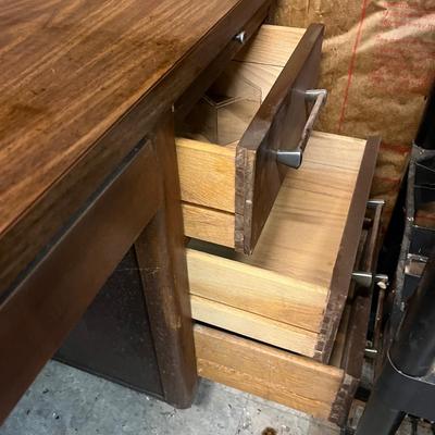 Five Dovetailed Drawer Wooden Desk (BS-MG)