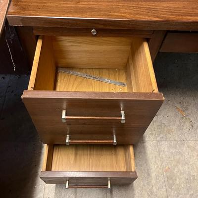 Five Dovetailed Drawer Wooden Desk (BS-MG)