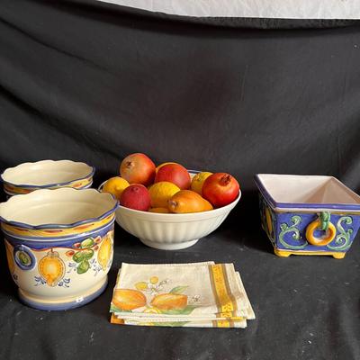 Fruit Themed Pottery Bowls Jay Willfred Plus Roma Inc & Faux Fruit (K-RG)