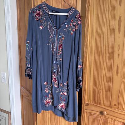 Collection of Johnny Was Women’s Blouses - Size XL (PC-DZ)