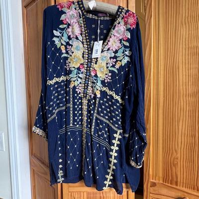 Collection of Johnny Was Women’s Blouses - Size XL (PC-DZ)