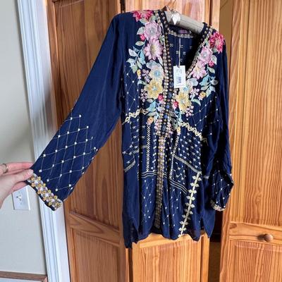 Collection of Johnny Was Women’s Blouses - Size XL (PC-DZ)