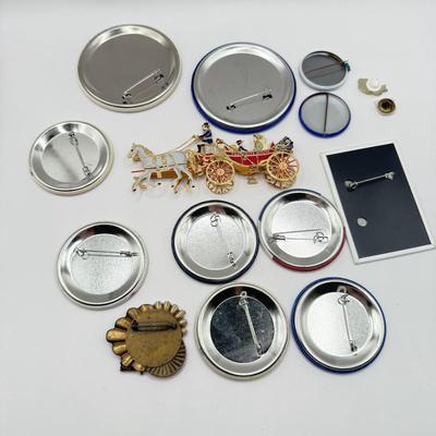 LOT 180J: 2001 White House Christmas Ornament & Collection of Republican Campaign Buttons