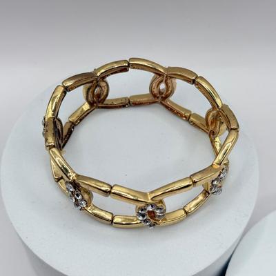 LOT 186J: Vintage Gold Tone Costume Jewelry: Trifari, Coro, Corocraft & More