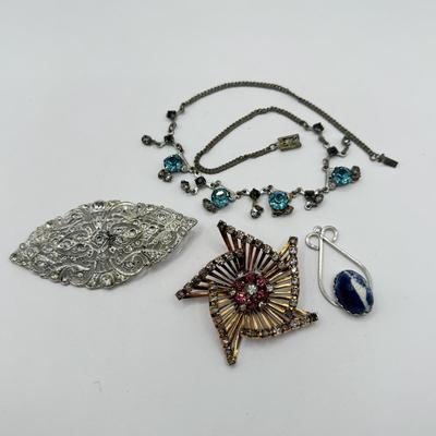 LOT 187J: Jewelry Collection: Necklace, Brooches & Pendant
