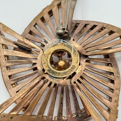 LOT 187J: Jewelry Collection: Necklace, Brooches & Pendant