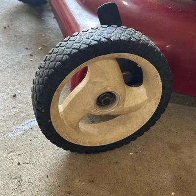 LOT 1G: Craftsman 6.5 HP Lawnmower model 917.388853