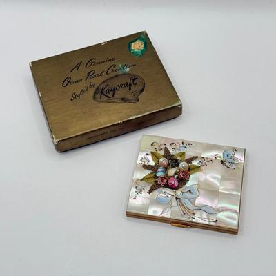 LOT 190J: Vintage Kaycraft Genuine Mother of Pearl Compact