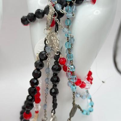 LOT 188J: Collection of Rosaries & Prayer Beads