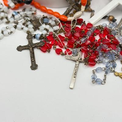 LOT 188J: Collection of Rosaries & Prayer Beads