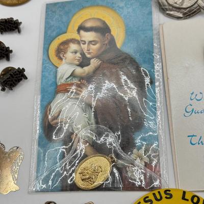 LOT 189J: Religious Pendants, Charms & Pins
