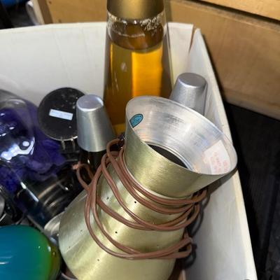 S17-box of lava lamps