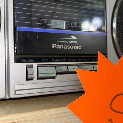 Sale Photo Thumbnail #612: S20-large Panasonic radio with cassette player