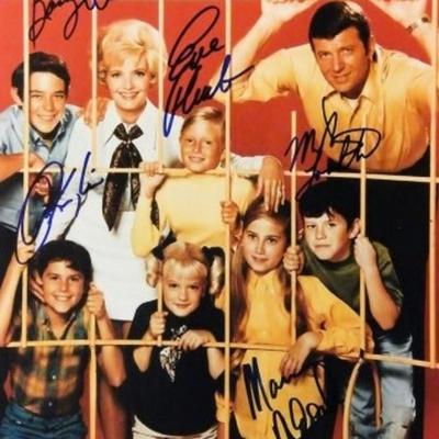 The Brady Bunch signed cast photo 