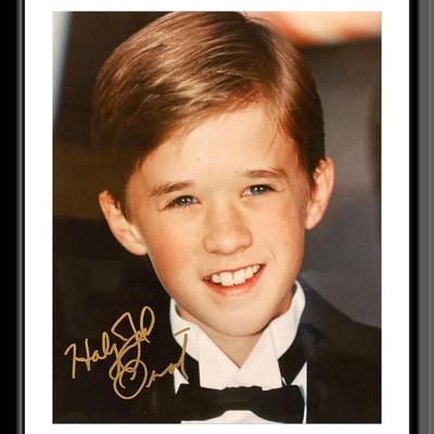 Haley Joel Osment signed  photo. 8X10 Inches