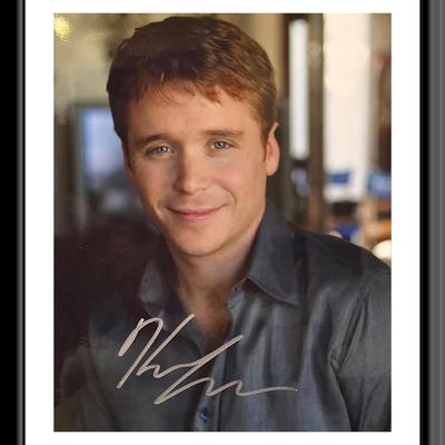 Kevin Connolly Signed Photo. 8x10 inches