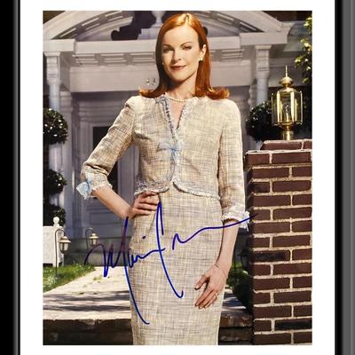 Marcia Cross Signed Photo. 8x10 inches