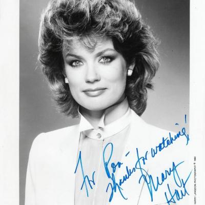 Entertainment Tonight host Mary Hart signed photo