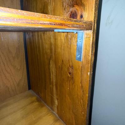 S61-Shelf on wheels