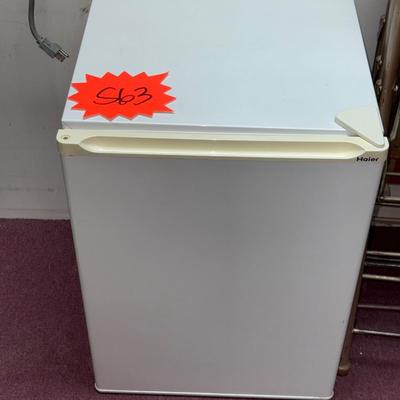 S63- Mini Frig