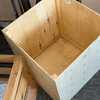 S114-Crates