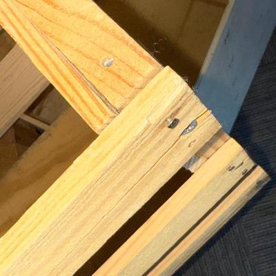 S114-Crates