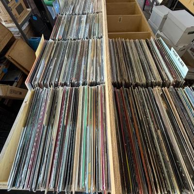 S118-album display